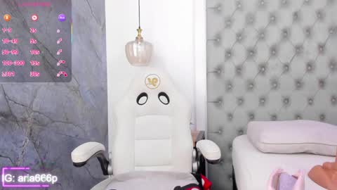 Snapshot of aria_paul chatting on 09.30.25 aria online show from 09.30.25