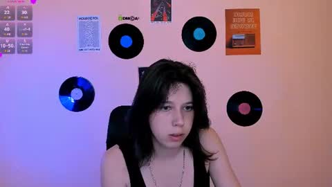 Snapshot of aria_wild_ chatting on 06.13.26 aria_wild_ online show from 06.13.26