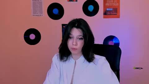 Snapshot of aria_wild_ chatting on 06.20.26 aria_wild_ online show from 06.20.26