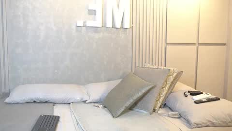 Ariaa online show from 10.30.25