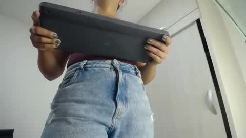 ariacoral online show from 11.27.25