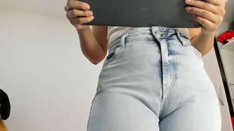 ariacoral online show from 12.16.25