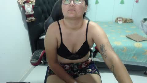 Snapshot of ariadna_6 chatting on 12.19.24 ...Ariana... online show from 12.19.24