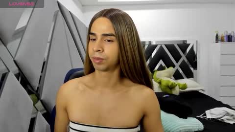 Snapshot of ariadna_dudamel chatting on 11.28.25 ariadna_dudamel online show from 11.28.25