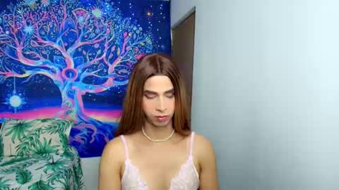 Snapshot of ariadna_dudamel chatting on 12.15.25 ariadna_dudamel online show from 12.15.25