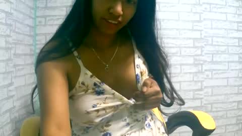 Snapshot of ariah13 chatting on 06.21.26 ariah13 online show from 06.21.26