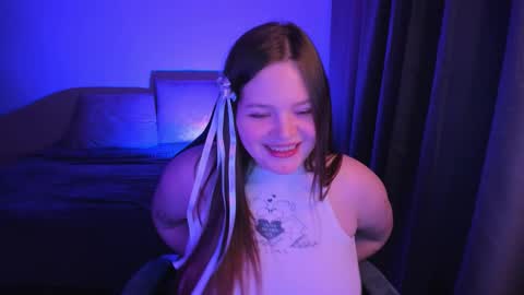 Snapshot of arialane_ chatting on 09.20.25 Aria online show from 09.20.25
