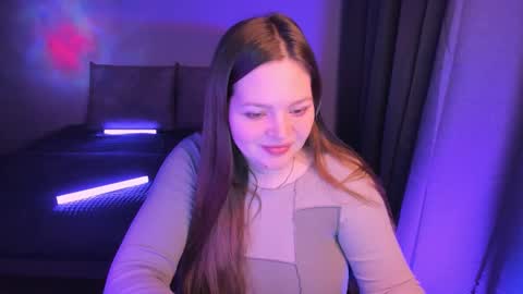 Snapshot of arialane_ chatting on 09.28.25 Aria online show from 09.28.25