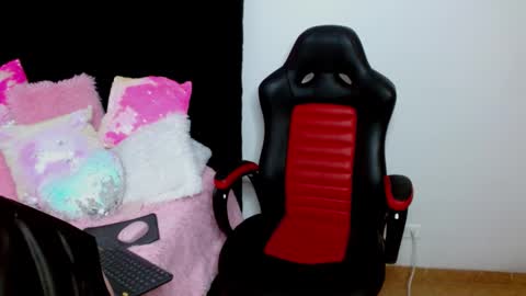 Ariana lvarez online show from 12.29.24