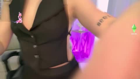 Snapshot of ariana_monroe01 chatting on 01.15.26 Ariana online show from 01.15.26