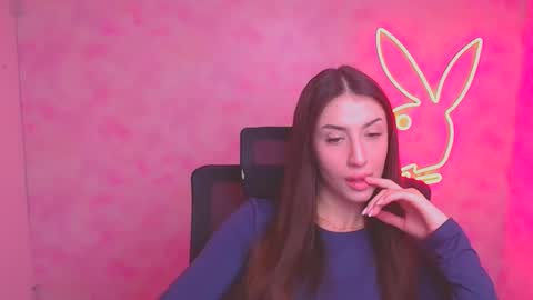 Snapshot of ariana_muur chatting on 09.17.25 Ariana online show from 09.17.25