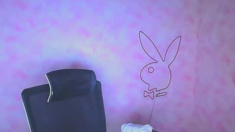 Snapshot of ariana_muur chatting on 09.22.25 Ariana online show from 09.22.25
