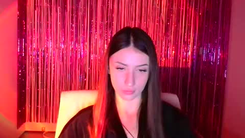 Snapshot of ariana_muur chatting on 09.26.25 Ariana online show from 09.26.25