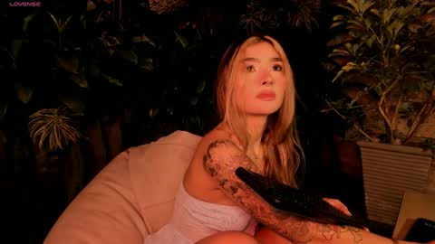 Ari online show from 09.21.25