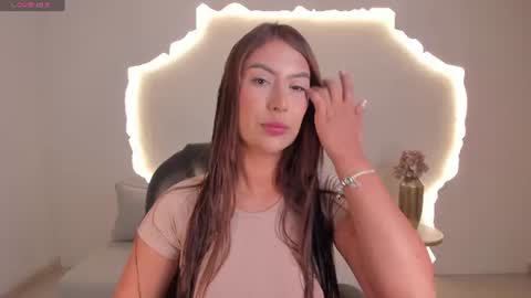 Snapshot of arianadumont chatting on 06.20.26 Ariana Dumont online show from 06.20.26