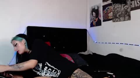 Snapshot of arianauwu666 chatting on 01.09.25 help me 100 hands up my OF is Free online show from 01.09.25