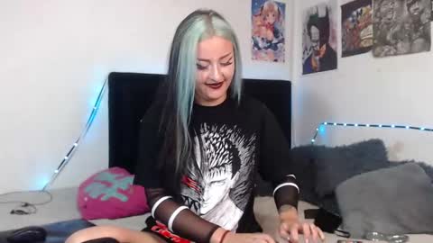 Snapshot of arianauwu666 chatting on 01.27.25 help me 100 hands up my OF is Free online show from 01.27.25