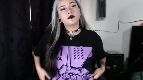 Snapshot of arianauwu666 chatting on 10.23.25 help me 100 hands up my OF is Free online show from 10.23.25