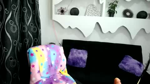 Snapshot of arianna_fairy chatting on 10.30.25 ariana online show from 10.30.25