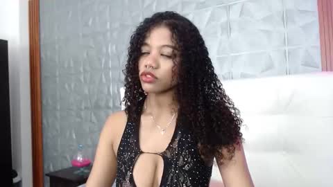 Snapshot of arianna_rochel chatting on 11.04.25 arianna_rochel online show from 11.04.25