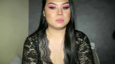 LOVELY online show from 01.23.25