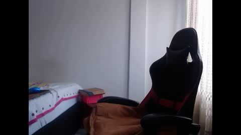 ariannaloovel online show from 01.29.25