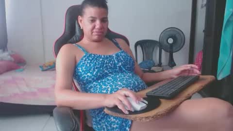 ariannaloovel online show from 05.06.26