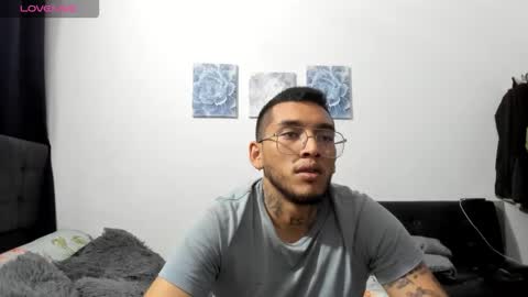 ariannawil online show from 12.15.25