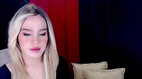 Snapshot of arianne_xoxo777 chatting on 12.03.24 ARIANNE CUMS online show from 12.03.24