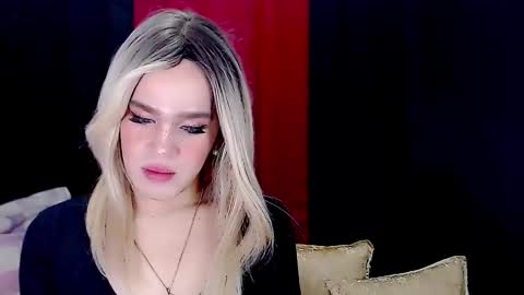Snapshot of arianne_xoxo777 chatting on 12.04.24 ARIANNE CUMS online show from 12.04.24