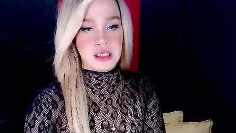 Snapshot of arianne_xoxo777 chatting on 12.12.24 ARIANNE CUMS online show from 12.12.24