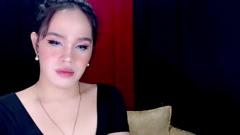 Snapshot of arianne_xoxo777 chatting on 12.17.24 ARIANNE CUMS online show from 12.17.24