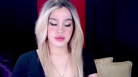 Snapshot of arianne_xoxo777 chatting on 01.04.25 ARIANNE CUMS online show from 01.04.25