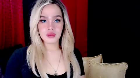 Snapshot of arianne_xoxo777 chatting on 01.23.25 ARIANNE CUMS online show from 01.23.25