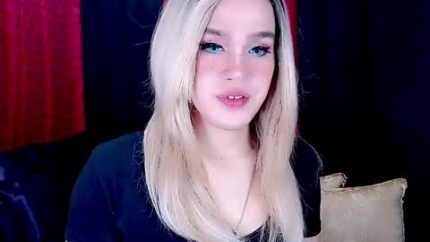 Snapshot of arianne_xoxo777 chatting on 01.26.25 ARIANNE CUMS online show from 01.26.25