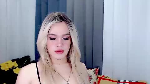 Snapshot of arianne_xoxo777 chatting on 02.28.25 ARIANNE CUMS online show from 02.28.25
