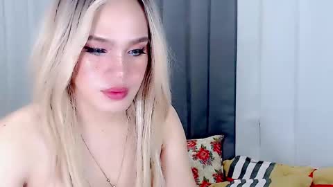 Snapshot of arianne_xoxo777 chatting on 03.02.25 ARIANNE CUMS online show from 03.02.25