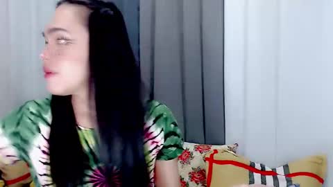 Snapshot of arianne_xoxo777 chatting on 03.03.25 ARIANNE CUMS online show from 03.03.25