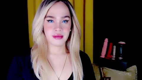 Snapshot of arianne_xoxo777 chatting on 09.10.25 ARIANNE CUMS online show from 09.10.25