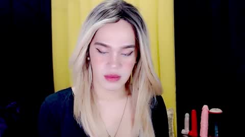 Snapshot of arianne_xoxo777 chatting on 09.17.25 ARIANNE CUMS online show from 09.17.25