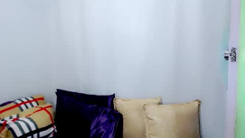 Snapshot of arianne_xoxo777 chatting on 10.02.25 ARIANNE CUMS online show from 10.02.25