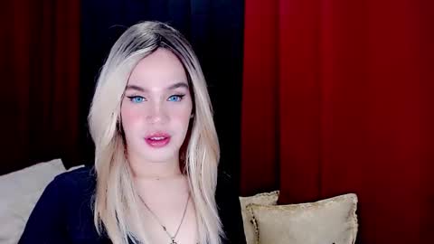 Snapshot of arianne_xoxo777 chatting on 10.10.25 ARIANNE CUMS online show from 10.10.25