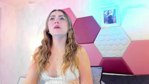 Snapshot of ariarous chatting on 03.27.26 aria online show from 03.27.26