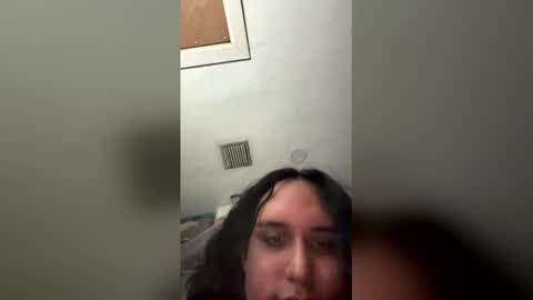 Snapshot of ariawestlove chatting on 04.23.26 Aria online show from 04.23.26