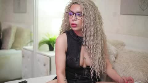  Aria  online show from 04.14.26