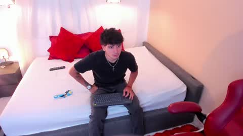 Snapshot of ariblake chatting on 06.16.26 Ari and Aiden online show from 06.16.26