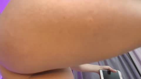 Snapshot of aribrunnet_ chatting on 01.29.25 Ari Just Ari online show from 01.29.25