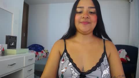 Snapshot of ariel_princess02 chatting on 10.08.25 daniella online show from 10.08.25