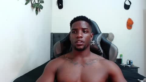 Snapshot of arielbronwxxx chatting on 02.15.25 chris online show from 02.15.25