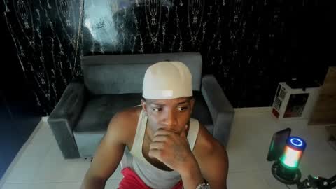 Snapshot of arielbronwxxx chatting on 10.11.25 chris online show from 10.11.25